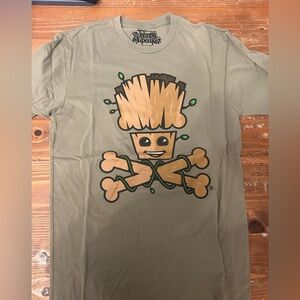 Johnny Cupcake baby groot tshirt medium